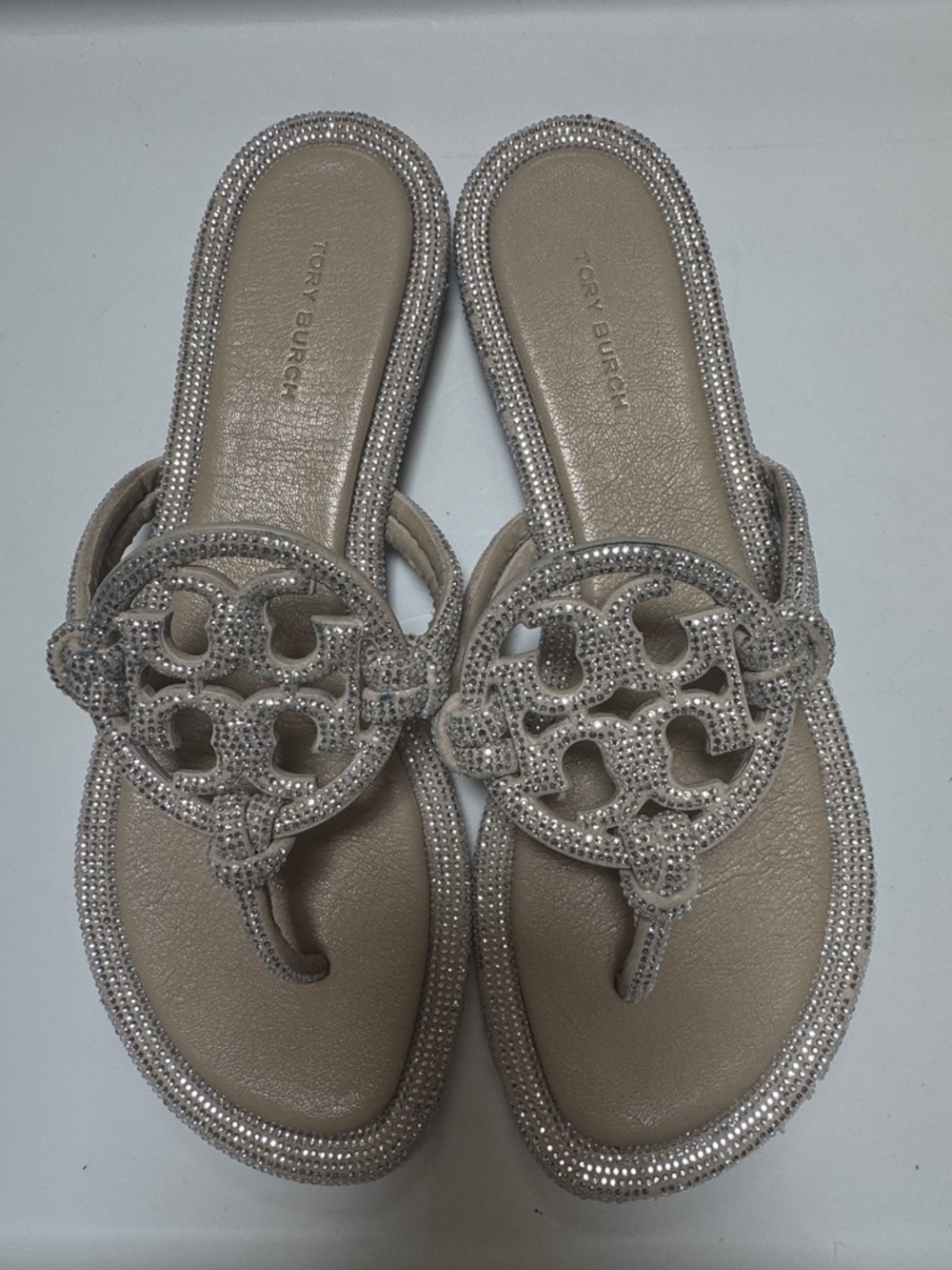 Tory Burch Miller Pavé Knotted Thong Sandals Stone Grey Size 8 - Picture 2 of 9